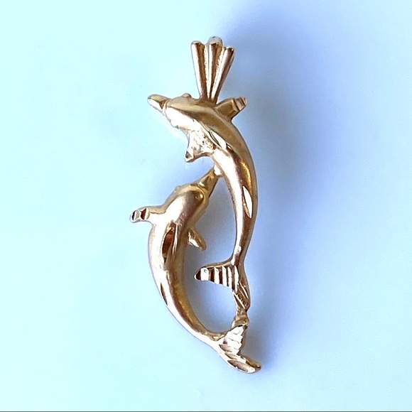 ⚡️Host Pick⚡️Vintage 14k Twin Dolphin Pendant - Picture 5 of 10